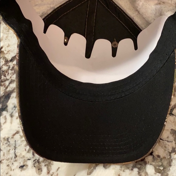 Field & Stream Camo Hat - Picture 3 of 7